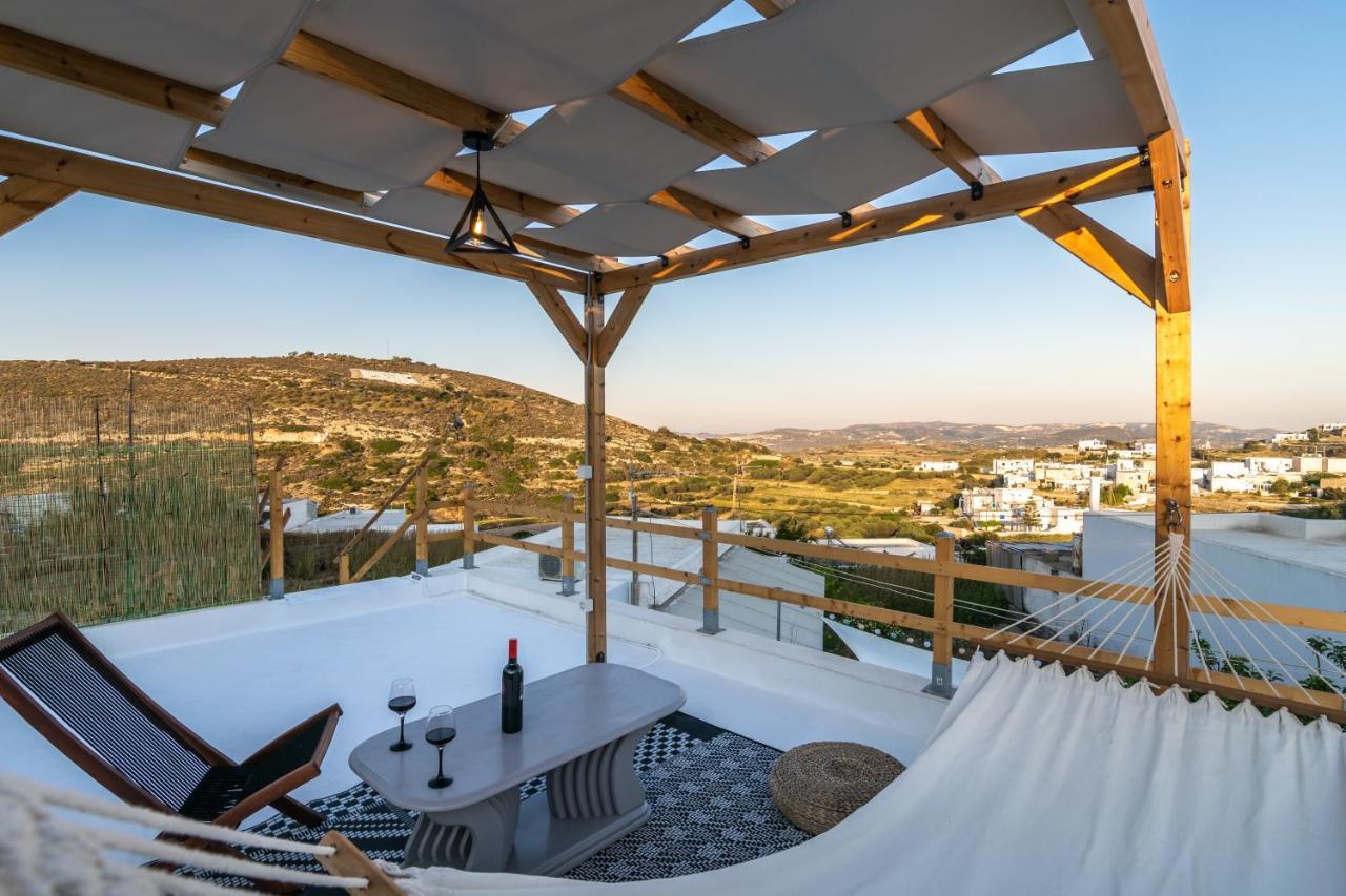 Triovasálos Milos Guesthouse מראה חיצוני תמונה