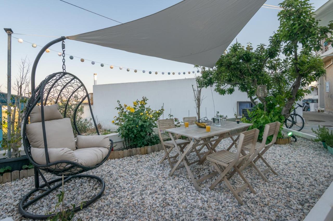 Triovasálos Milos Guesthouse מראה חיצוני תמונה